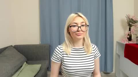 Snapshot of dawnalder chatting on February 5, 2025, 5:31 pm dawnalder online show from February 5, 2025, 5:31 pm