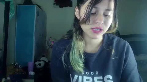 Snapshot of daya202 chatting on March 7, 2025, 1:20 am Eli online show from March 7, 2025, 1:20 am