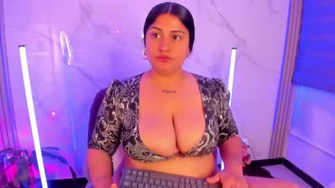 Snapshot of dayan_silva_ chatting on May 22, 2026, 1:24 am DAYAN online show from May 22, 2026, 1:24 am