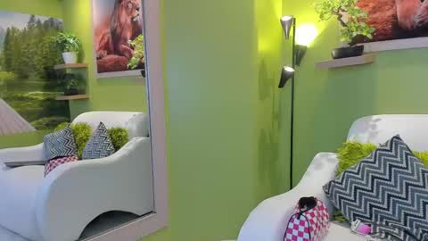 dayan_torres online show from May 11, 2026, 11:27 am