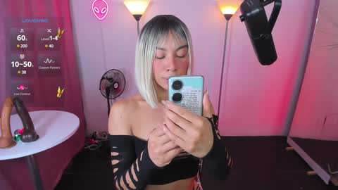 I am Dayanna  tecca online show from December 20, 2024, 9:50 pm