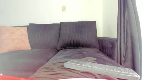 DAYRA ANGELS online show from January 5, 2026, 8:01 pm