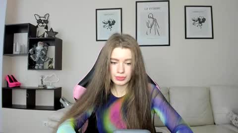 dazdrasmigdasue online show from January 30, 2025, 1:42 pm