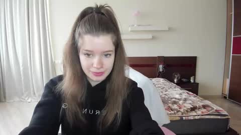 dazdrasmigdasue online show from February 7, 2025, 8:11 am