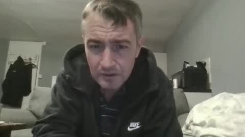 Dazzill online show from November 22, 2025, 12:09 am