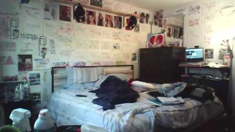 dbeamon92 online show from February 13, 2026, 6:26 pm