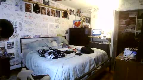 dbeamon92 online show from February 20, 2026, 10:54 pm