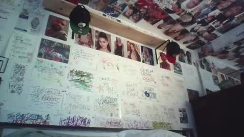 dbeamon92 online show from April 5, 2026, 2:31 am