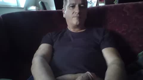 Play with me while I watch you german handsome squirtlover love small girls small tits big clit cut c2c shaved online show from May 21, 2026, 1:18 pm
