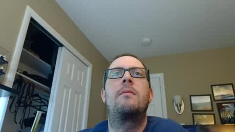 ddeeeezznnuuttzz online show from January 13, 2025, 1:23 am