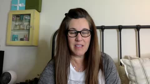 Snapshot of ddmolly chatting on January 5, 2025, 4:04 am DDMolly online show from January 5, 2025, 4:04 am