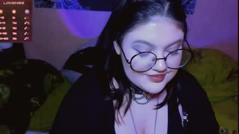 Luna online show from December 18, 2025, 10:10 am