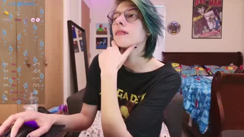 Snapshot of deadratsoup chatting on January 14, 2025, 7:00 pm Rat online show from January 14, 2025, 7:00 pm