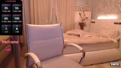 DeaLux  online show from February 22, 2025, 5:13 pm