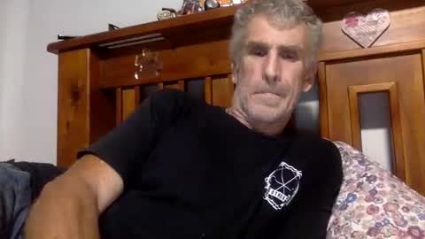 deanofflove2210 online show from March 2, 2025, 8:38 am