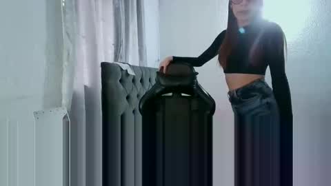 Snapshot of dear_juliet chatting on February 17, 2025, 10:58 pm Juliet online show from February 17, 2025, 10:58 pm