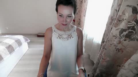 Snapshot of dear_mia_ chatting on January 25, 2025, 10:08 am Mia online show from January 25, 2025, 10:08 am