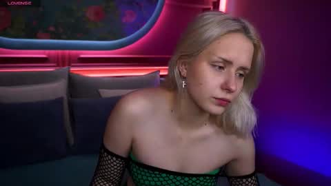 Dolly online show from September 17, 2025, 12:51 pm