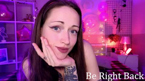 debbie_hanter online show from December 5, 2024, 8:00 am