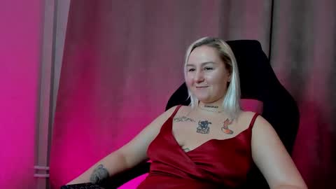 Snapshot of debbie_taylor chatting on December 25, 2024, 6:09 pm Debbie Mon Tue Fri Sun Sat GMT 3 1000am - 0400pm  online show from December 25, 2024, 6:09 pm