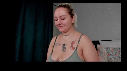 Snapshot of debbie_taylor chatting on January 2, 2025, 3:08 pm Debbie Mon Tue Fri Sun Sat GMT 3 1000am - 0400pm  online show from January 2, 2025, 3:08 pm