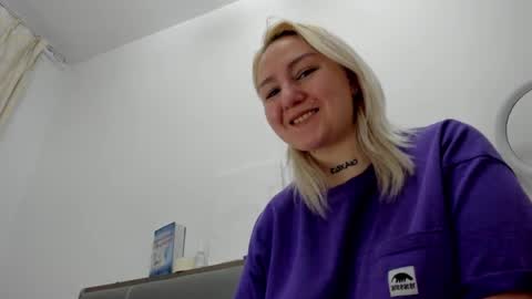 Snapshot of debbie_taylor chatting on February 13, 2025, 8:55 pm Debbie Mon Tue Fri Sun Sat GMT 3 1000am - 0400pm  online show from February 13, 2025, 8:55 pm