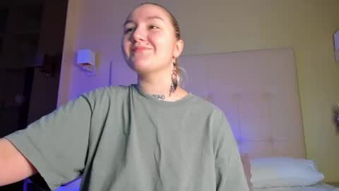 Snapshot of debbie_taylor chatting on October 21, 2025, 5:13 pm Debbie Mon Tue Fri Sun Sat GMT 3 1000am - 0400pm  online show from October 21, 2025, 5:13 pm