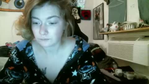 DEBBIE online show from November 26, 2025, 11:33 am