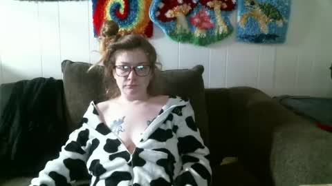 DEBBIE online show from April 14, 2026, 11:16 am