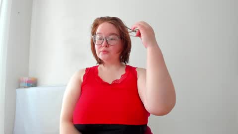 Snapshot of debbiewood chatting on May 19, 2026, 5:14 am DeboraDebbieDee online show from May 19, 2026, 5:14 am