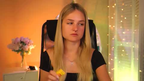 Debora online show from March 28, 2026, 4:01 am