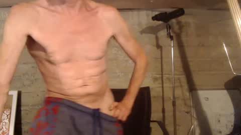 decarabas22 online show from June 3, 2026, 8:17 am