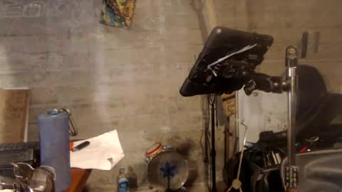decarabas22 online show from June 12, 2026, 7:24 pm