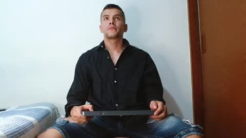 Santiago online show from March 5, 2025, 2:46 am