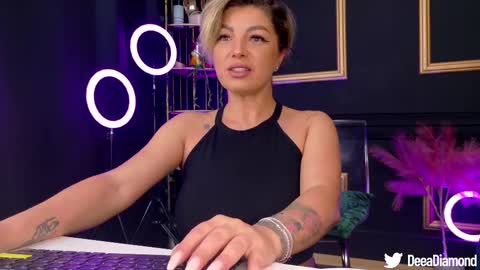 Snapshot of deeadiamond chatting on March 9, 2025, 11:03 pm Deea online show from March 9, 2025, 11:03 pm