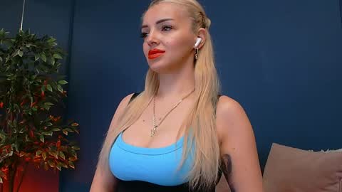 DeeaVIP online show from April 11, 2026, 5:45 am