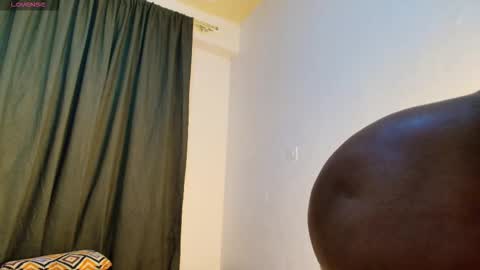 Dee online show from March 25, 2026, 7:20 pm