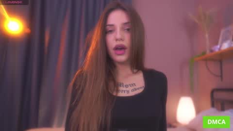 Snapshot of deeptalkss_ chatting on November 25, 2025, 8:03 am Eva online show from November 25, 2025, 8:03 am