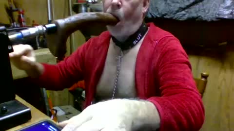 Snapshot of deepthroat227 chatting on December 31, 2024, 6:57 pm Deepthroat My Big Dildos online show from December 31, 2024, 6:57 pm