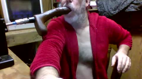 Snapshot of deepthroat227 chatting on January 24, 2025, 8:43 pm Deepthroat My Big Dildos online show from January 24, 2025, 8:43 pm
