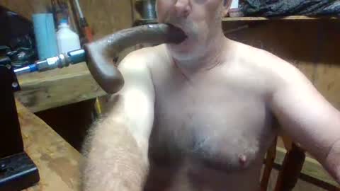 Snapshot of deepthroat227 chatting on October 15, 2025, 12:27 pm Deepthroat My Big Dildos online show from October 15, 2025, 12:27 pm