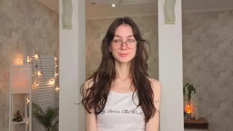 Amy online show from October 4, 2025, 7:23 pm