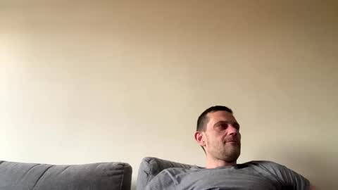 Defloy online show from January 1, 2025, 12:33 pm