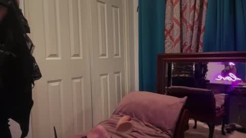 Tori online show from November 20, 2025, 5:40 am