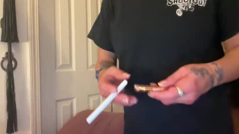 Tori online show from November 28, 2025, 5:21 am