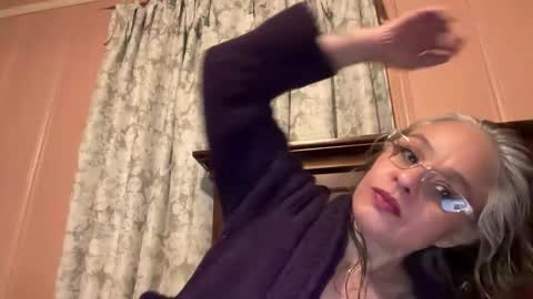 Tori online show from March 17, 2026, 4:28 am