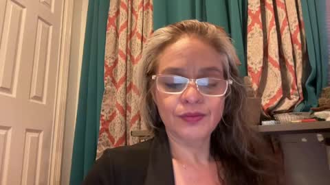 Tori online show from May 9, 2026, 4:28 am