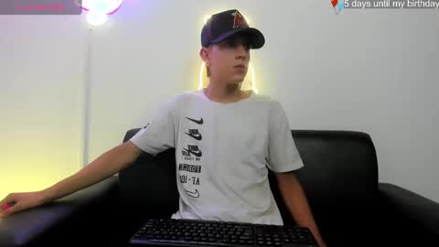 Snapshot of dei_v_48 chatting on January 14, 2025, 8:26 pm DEIVY online show from January 14, 2025, 8:26 pm