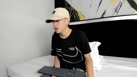 Snapshot of dei_v_48 chatting on January 28, 2025, 1:50 am DEIVY online show from January 28, 2025, 1:50 am