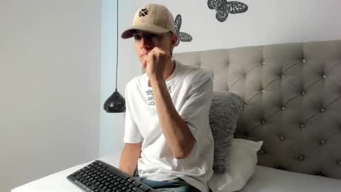 Snapshot of dei_v_48 chatting on February 10, 2025, 7:28 pm DEIVY online show from February 10, 2025, 7:28 pm